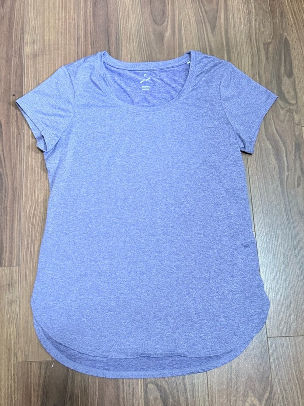 Reebok Short Sleeve Athletic Tee in Blue Size Medium